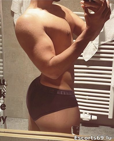 Lorran Sexy Hot Boy