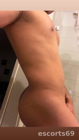 Lorran Very Sexy hot