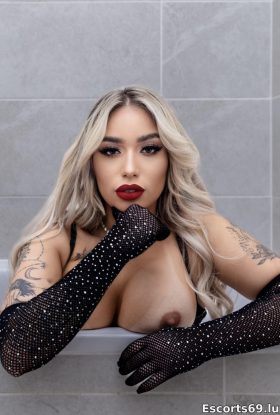 🇧🇷 Lorena 69 and anal in mamer😝