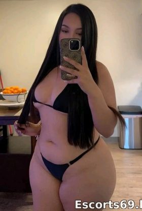 ISABELLA SEXY