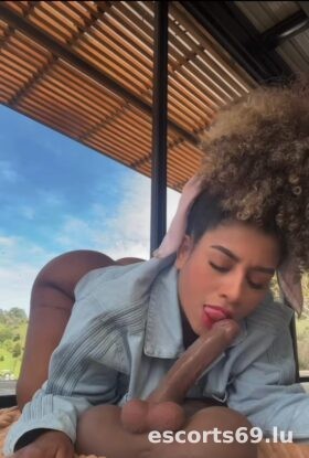 Nayla 🍫