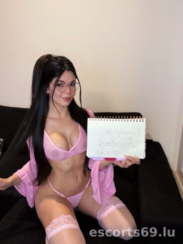 Sweet latina Emmy ❤️‍🔥 in Gasperich