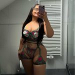 BARBI, fille brune sensuelle et impliquée à Athus